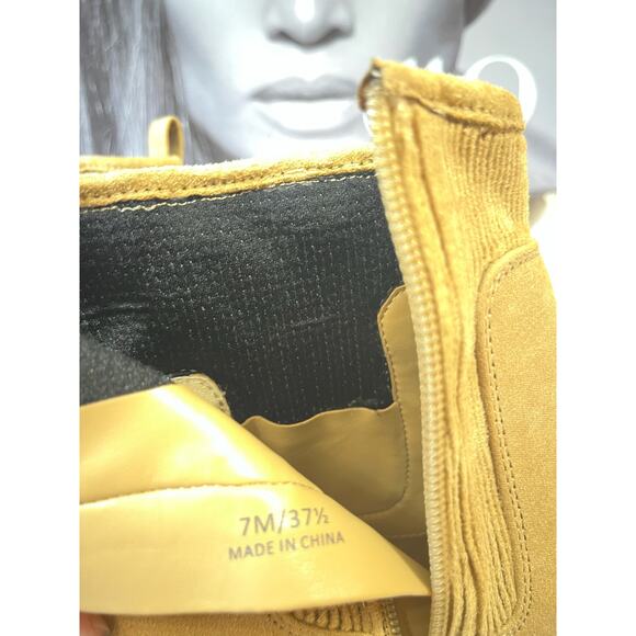 JLO Jennifer Lopez Emalee Chelsea Ankle Boots, Cashew Tan, Size 7M – New in Box - Picture 6 of 7